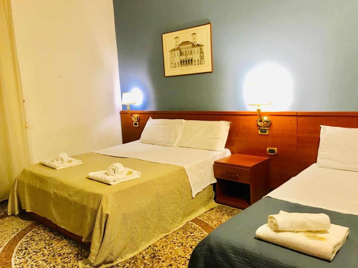 Holiday Rome Termini Hotel Exterior foto