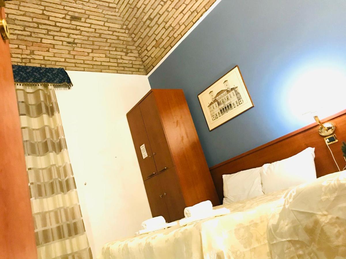 Holiday Rome Termini Hotel Exterior foto